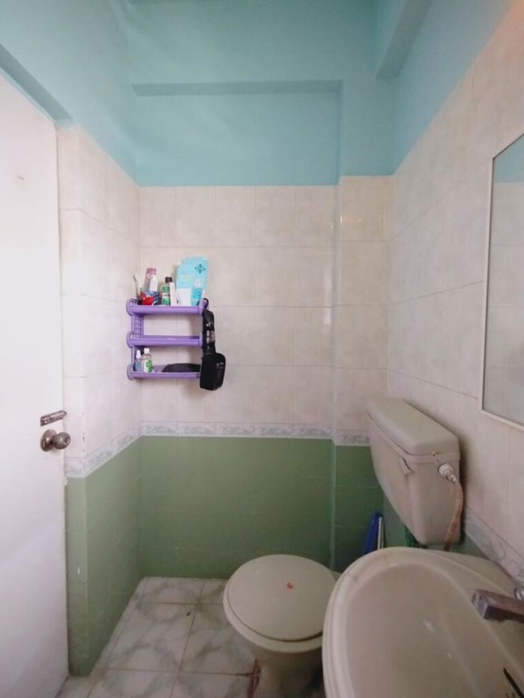 Bathroom, high-class-residency 2 Bedroom 1000 Sq.Ft. Apartment In Bavdhan Pune 10493681
