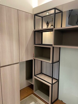Master Bedroom in 2 BHK Apartment at Mahim West – for Rent
