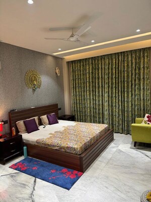 Bedroom in 4 BHK Builder Floor at Sector 55 – for Rent