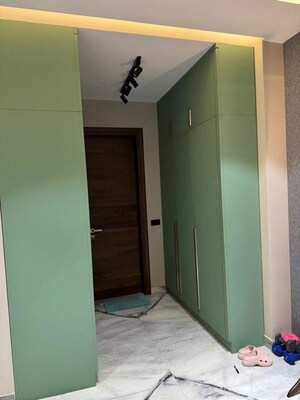 Room in 4 BHK Builder Floor at Sector 55 – for Rent