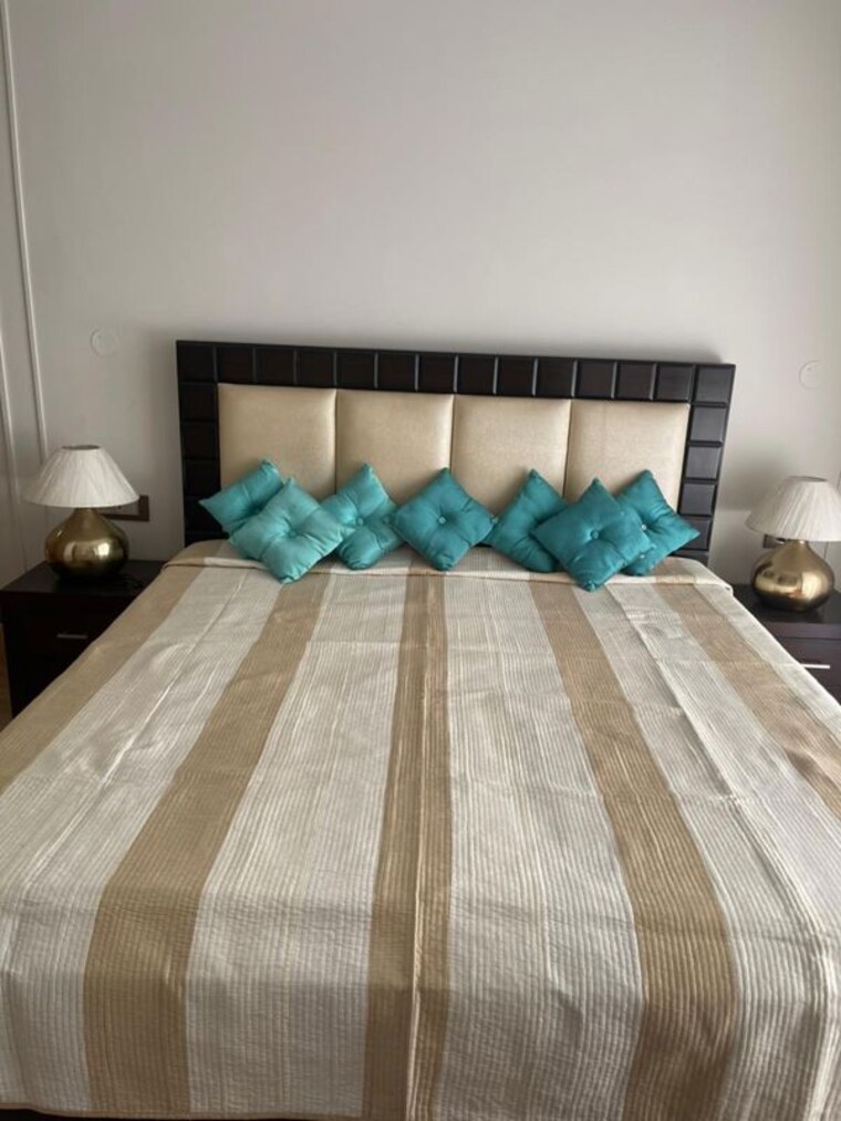 Bedroom, dlf-the-grove 4 Bedroom 270 Sq.Yd. Builder Floor In Sector 54 Gurgaon 10493728