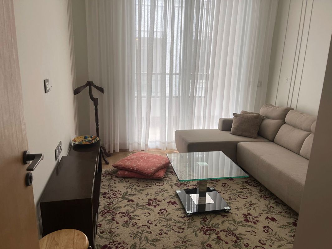 4 BHK + Servant Room 270 Sq.Yd. Builder Floor in DLF The Grove