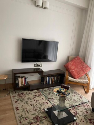 Bedroom in 4 BHK Builder Floor at DLF The Grove, Sector 54 – for Rent
