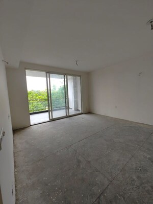 Room in 4 BHK Villa at Godrej Golf Links Exquisite, Sector 27 Yamuna Expressway – for Sale