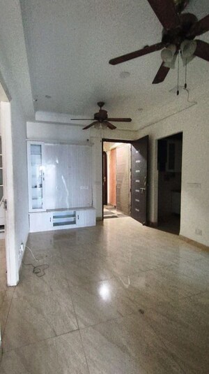 Hall in 2 BHK Apartment at Gaur City 7th Avenue, Sector 4 Greater Noida – for Rent