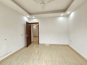 Room in 3 BHK Builder Floor at Palm Residency Chhatarpur, Chattarpur – for Rent