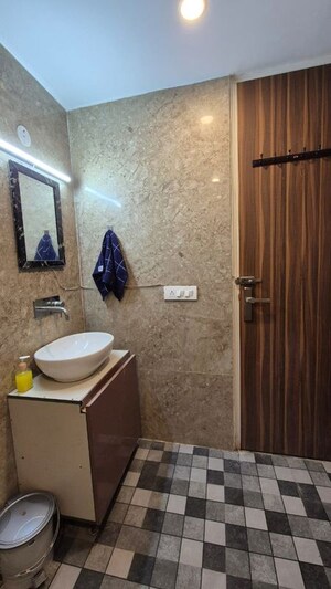 Furnished Amenities in 1 BHK Builder Floor at Saket – for Rent