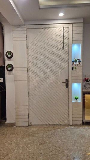 Bathroom in 1 BHK Builder Floor at Saket – for Rent