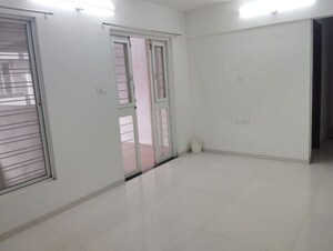 Room in 2 BHK Apartment at Suyog Padmavati Hills, Bavdhan – for Rent