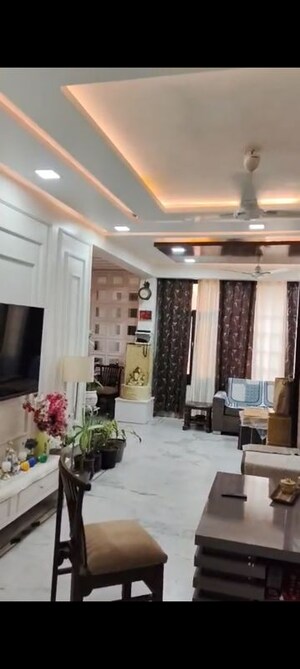 Living Room in 4 BHK Apartment at Sector 18 Dwarka – for Rent