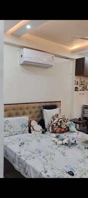 Living Room in 4 BHK Apartment at Sector 18 Dwarka – for Rent