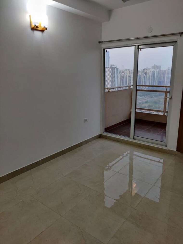 Room, elite-golf-green 3.5 Bedroom 1895 Sq.Ft. Apartment In Sector 79 Noida 10494003
