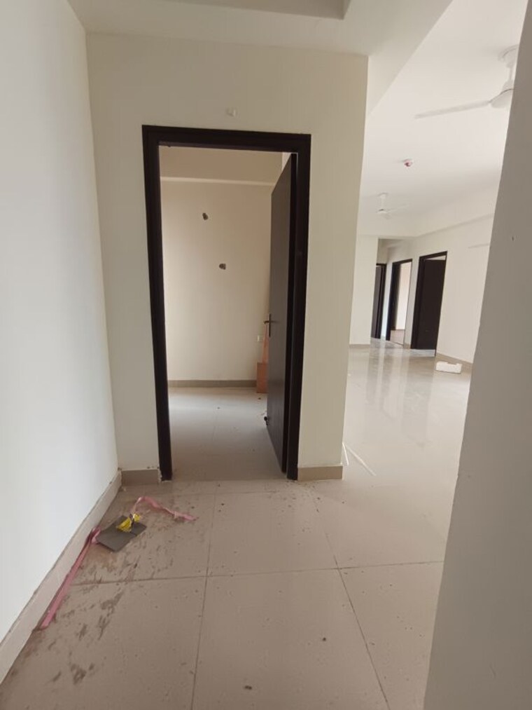 Bathroom, sector 82 4 Bedroom 2175 Sq.Ft. Apartment In Sector 82 Noida 10493991
