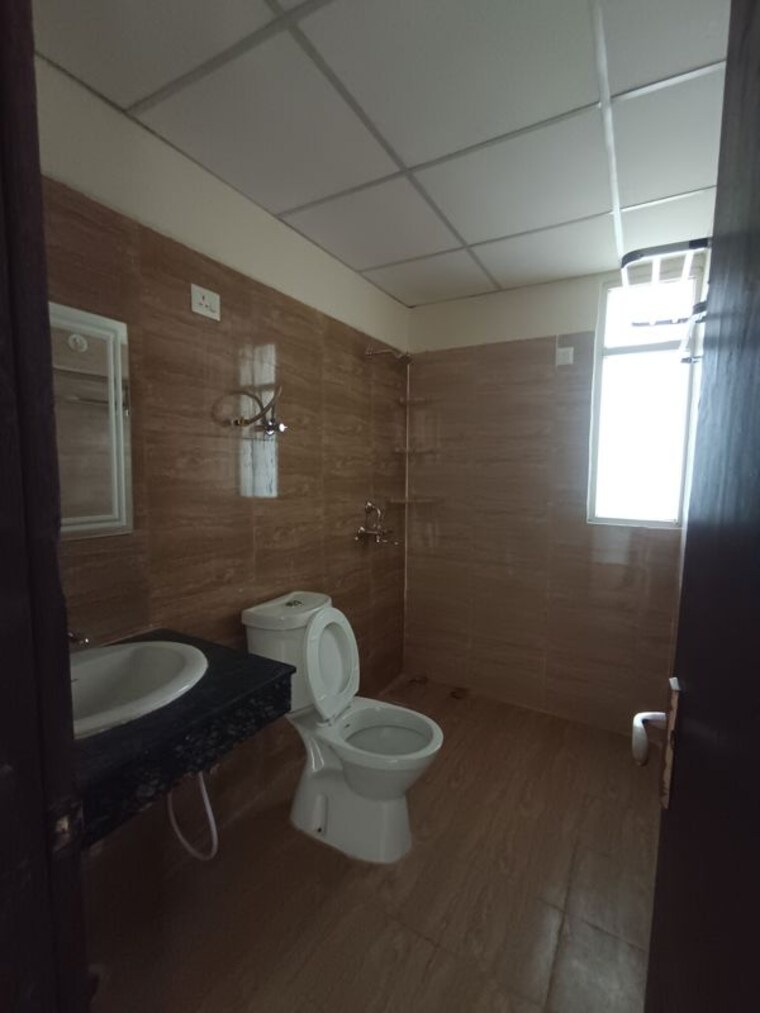 Bathroom, sector 82 4 Bedroom 2175 Sq.Ft. Apartment In Sector 82 Noida 10493991