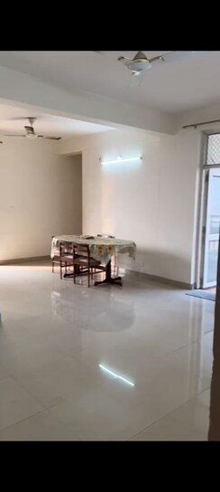 2 BHK + Store Room Apartment For Rent in Dwarka Sector 16