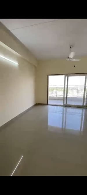 Room in 2 BHK Apartment at Sector 14 Dwarka – for Rent