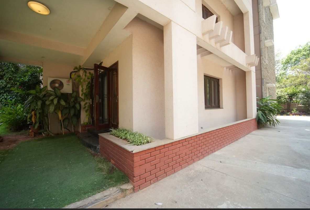 4 BHK + Servant Room,Basement 4000 Sq.Ft. Apartment in Sindhi Colony Ulsoor
