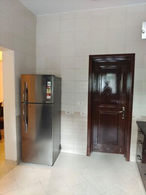 Room in 4 BHK Apartment at Sindhi Colony Ulsoor, Halasuru – for Rent
