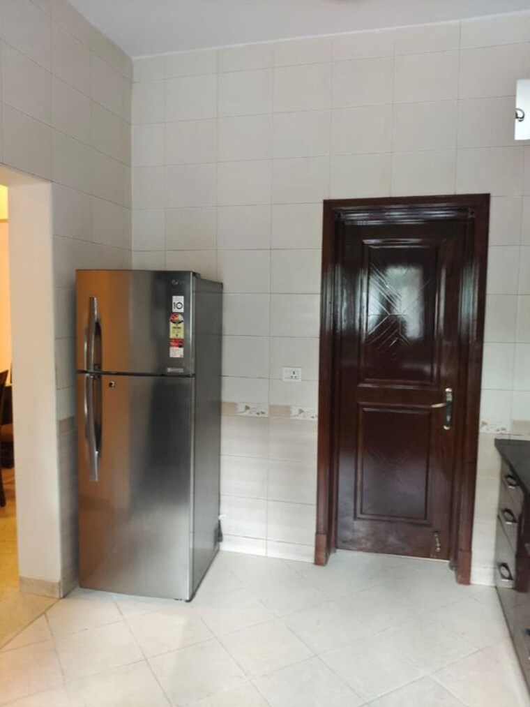 Room, sindhi-colony-ulsoor 4 Bedroom 4000 Sq.Ft. Apartment In Halasuru Bangalore 10493895