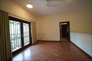 Room in 4 BHK Apartment at Sindhi Colony Ulsoor, Halasuru – for Rent