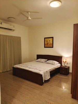 Bedroom in 4 BHK Apartment at Sindhi Colony Ulsoor, Halasuru – for Rent