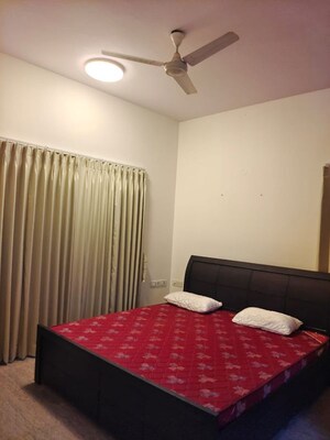 Bedroom in 4 BHK Apartment at Sindhi Colony Ulsoor, Halasuru – for Rent