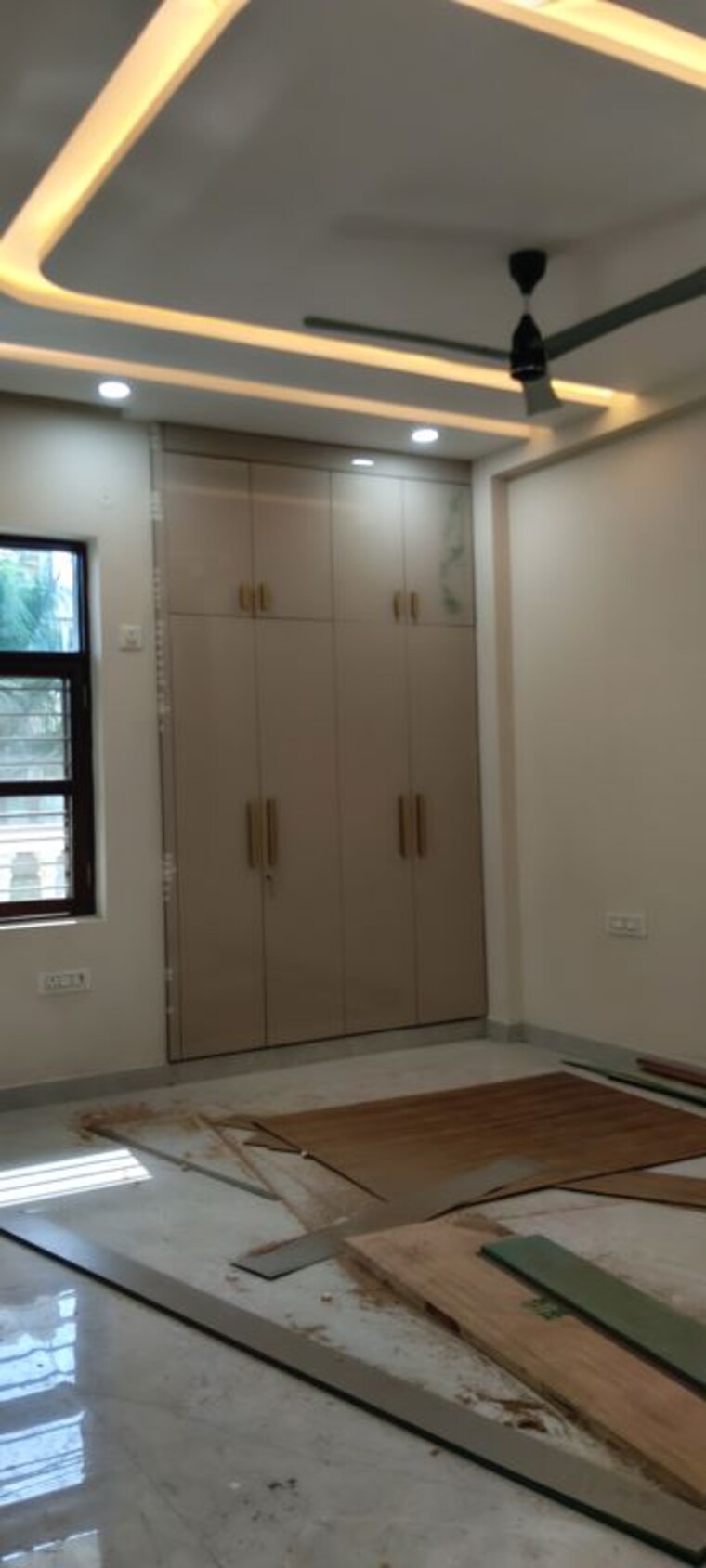 Room, sector 75 4 Bedroom 306 Sq.Yd. Builder Floor In Sector 75 Faridabad 10494062