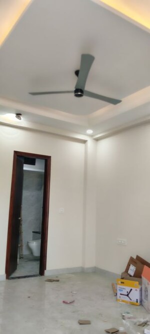 Building Lobby in 4 BHK Builder Floor at Sector 75 – for Sale