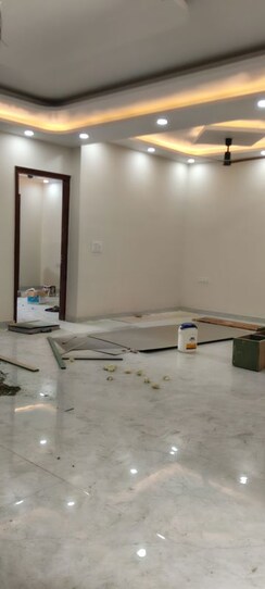4 BHK + Servant Room Builder Floor For Sale in Sector 75