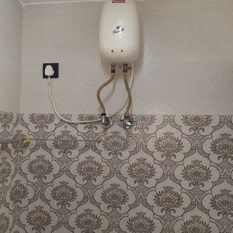 Bathroom, maharaja-retreat-chs 2 Bedroom 700 Sq.Ft. Apartment In Goregaon East Mumbai 10494060