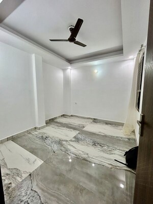 Room in 1 BHK Builder Floor at Chattarpur – for Rent