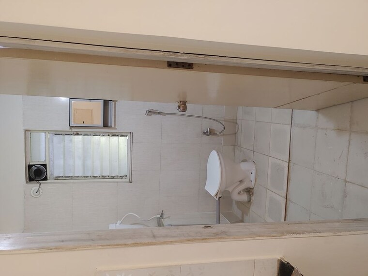Bathroom, ambiience-antilia 3 Bedroom 1500 Sq.Ft. Apartment In Bavdhan Pune 10494096