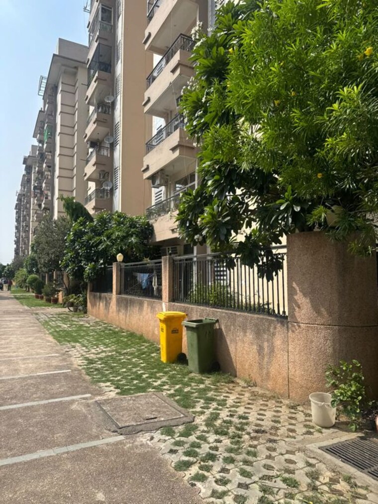 Exterior View, amrapali-grand 3 Bedroom 3705 Sq.Ft. Apartment In Zeta I Greater Noida Greater Noida 10494081