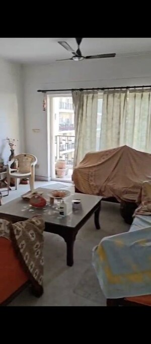 Team Area in 3 BHK Apartment at ATS Paradiso, Chi Iv Greater Noida – for Rent