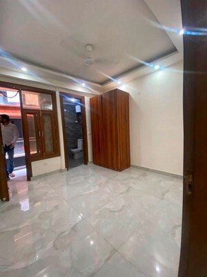 2 BHK Builder Floor For Rent in Saket