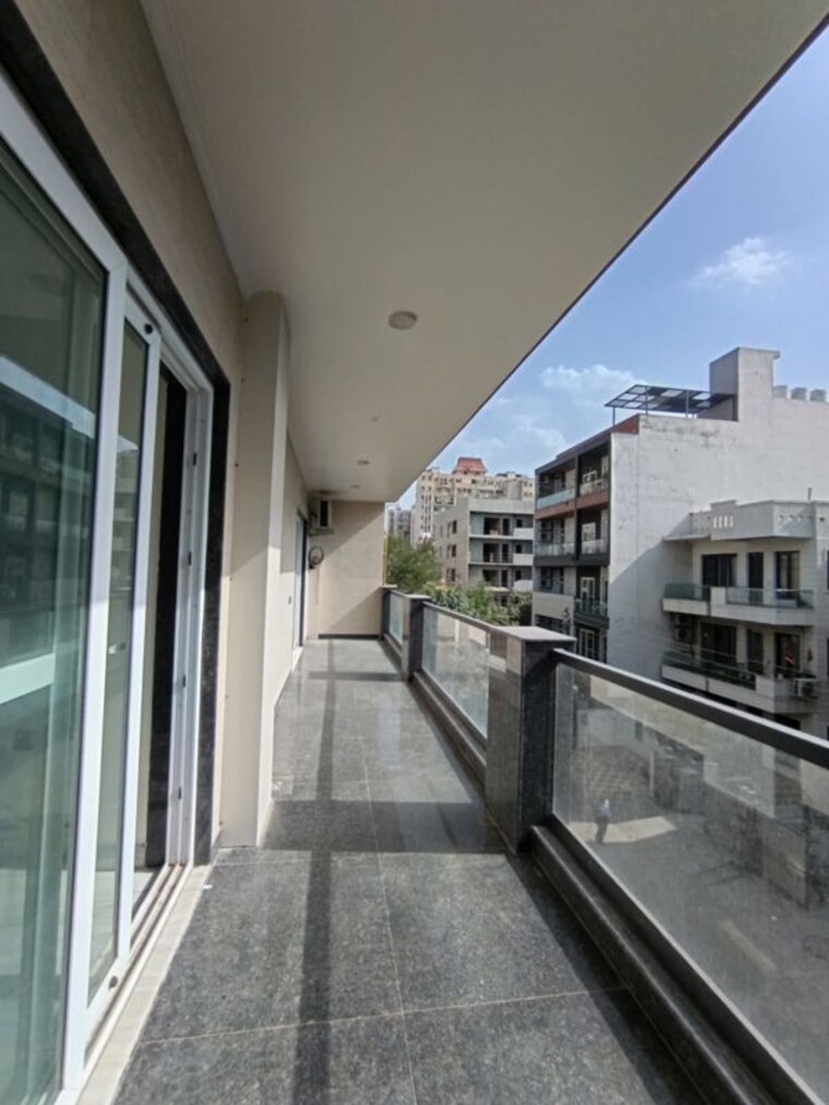Balcony, ashiana-silver-crest 4 Bedroom 3000 Sq.Ft. Builder Floor In Sector 48 Gurgaon 10494197
