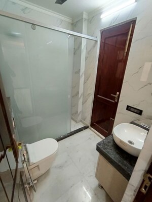 Bathroom in 4 BHK Builder Floor at Ashiana Silver Crest, Sector 48 – for Rent