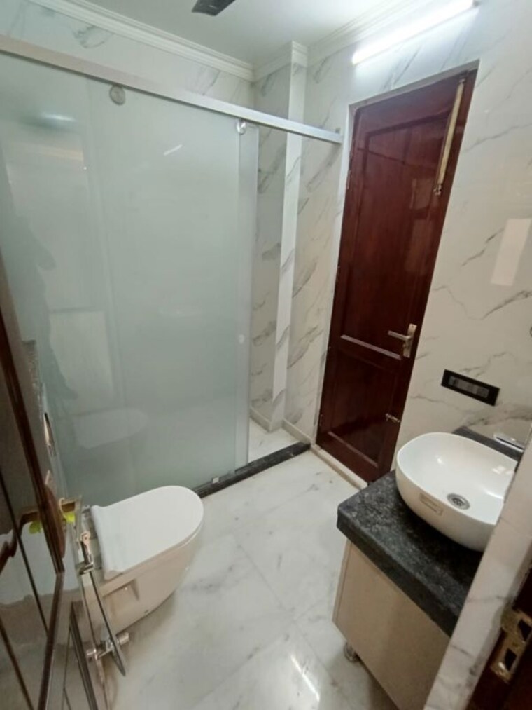 Bathroom, ashiana-silver-crest 4 Bedroom 3000 Sq.Ft. Builder Floor In Sector 48 Gurgaon 10494197