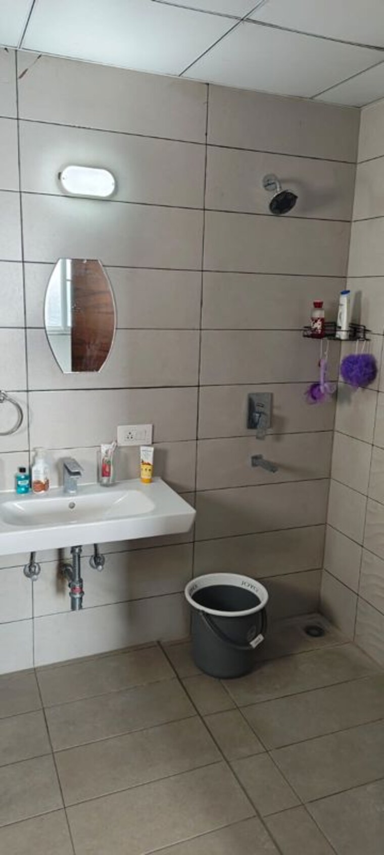 Bathroom, jains-carlton-creek 3 Bedroom 1384 Sq.Ft. Apartment In Manikonda Hyderabad 10494203