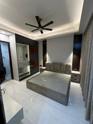 Bedroom in 3 BHK Builder Floor at Sector 57 – for Rent