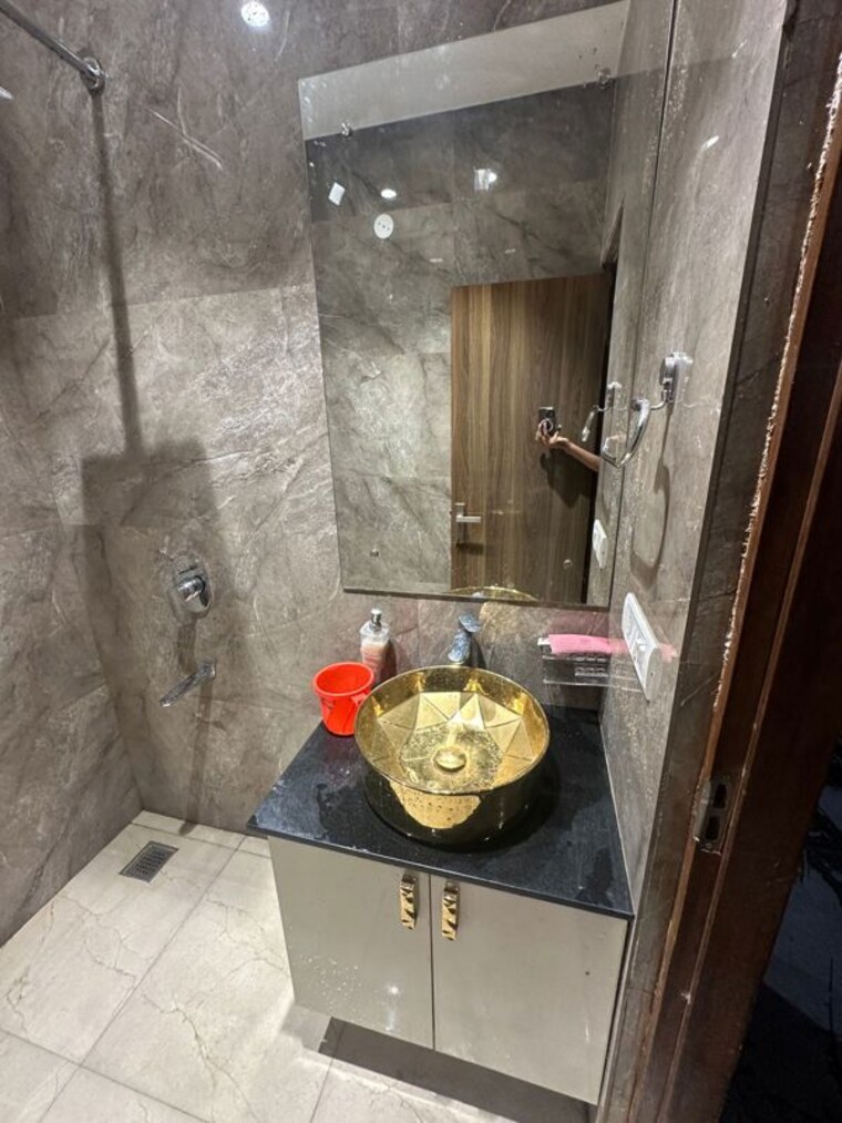 Bathroom, sector 57 Studio 250 Sq.Ft. Builder Floor In Sector 57 Gurgaon 10494228