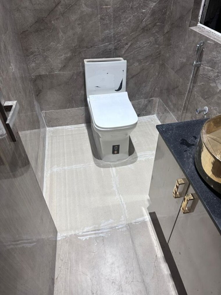 Bathroom, sector 57 Studio 250 Sq.Ft. Builder Floor In Sector 57 Gurgaon 10494228