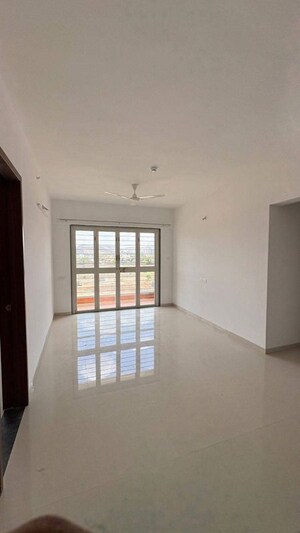 Room in 3 BHK Builder Floor at BPTP Amstoria Country Floor, Sector 102 – for Rent