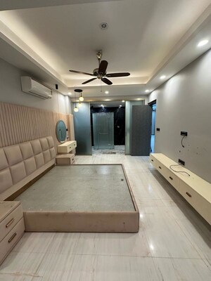 Kitchen in 3 BHK Builder Floor at Sector 57 – for Rent