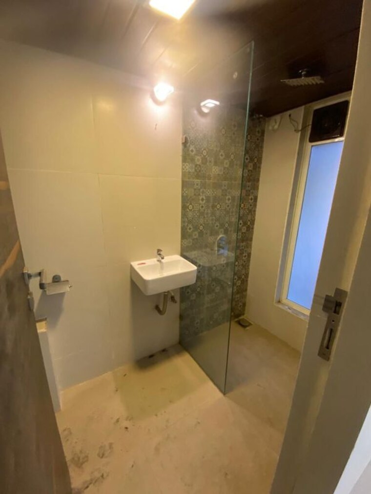 Bathroom, mantri-serene 2 Bedroom 905 Sq.Ft. Apartment In Goregaon East Mumbai 10494255