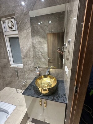Bathroom in 1 RK Builder Floor at Sector 57 – for Rent