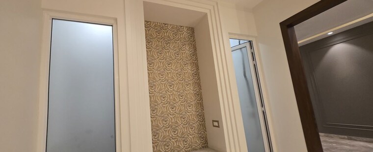 Other, rohini sector 18 4 Bedroom 240 Sq.Yd. Builder Floor In Rohini Sector 18 Delhi 10448765