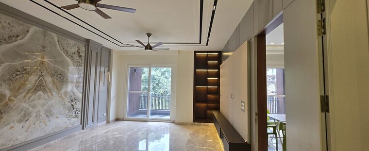 Room, rohini sector 18 4 Bedroom 240 Sq.Yd. Builder Floor In Rohini Sector 18 Delhi 10448765