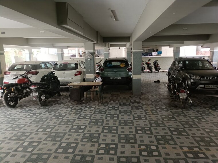 Parking, ayyanna-pride 2 Bedroom 1000 Sq.Ft. Apartment In Madhapur Hyderabad 10494313