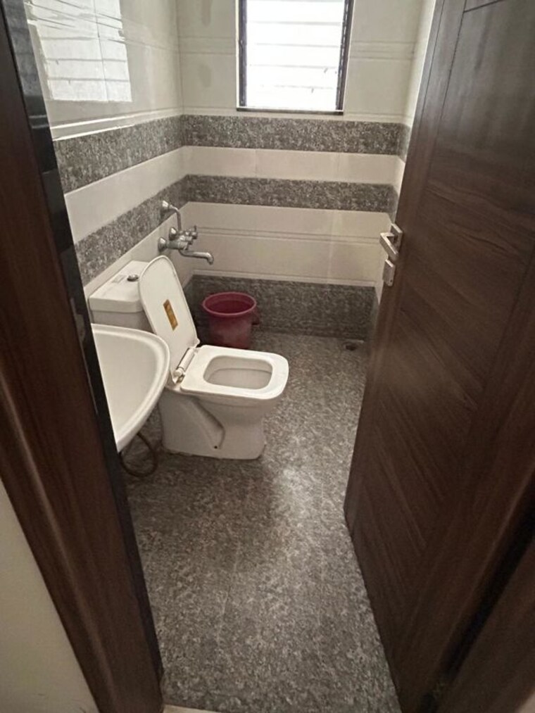 Bathroom, space-elena 1 Bedroom 560 Sq.Ft. Apartment In Bavdhan Pune 10494321